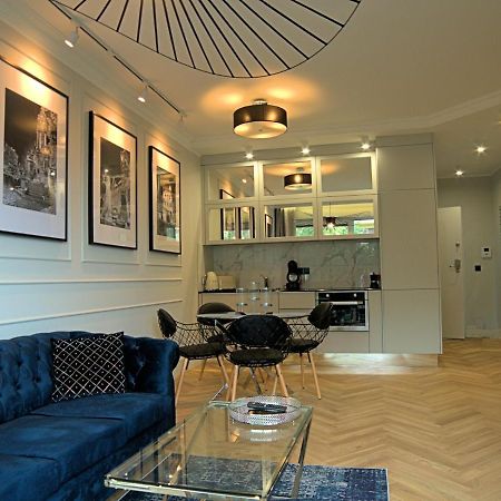 Blue Velvet Premium Apartments III ทอรูน ภายนอก รูปภาพ