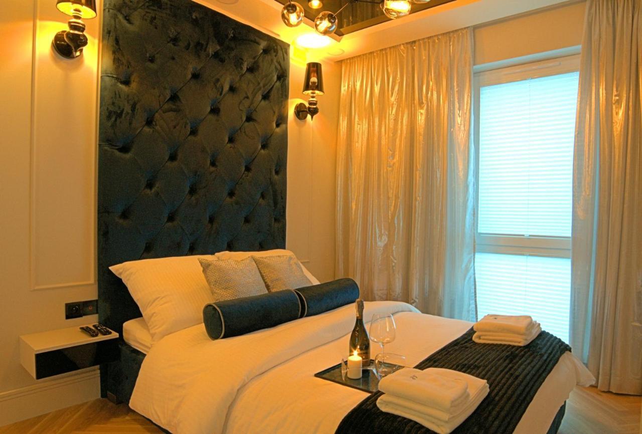 Blue Velvet Premium Apartments III ทอรูน ภายนอก รูปภาพ
