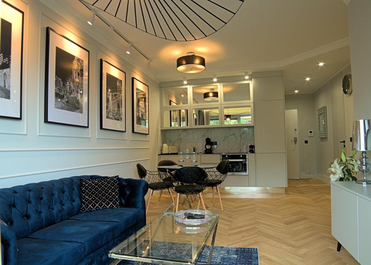 Blue Velvet Premium Apartments III ทอรูน ภายนอก รูปภาพ