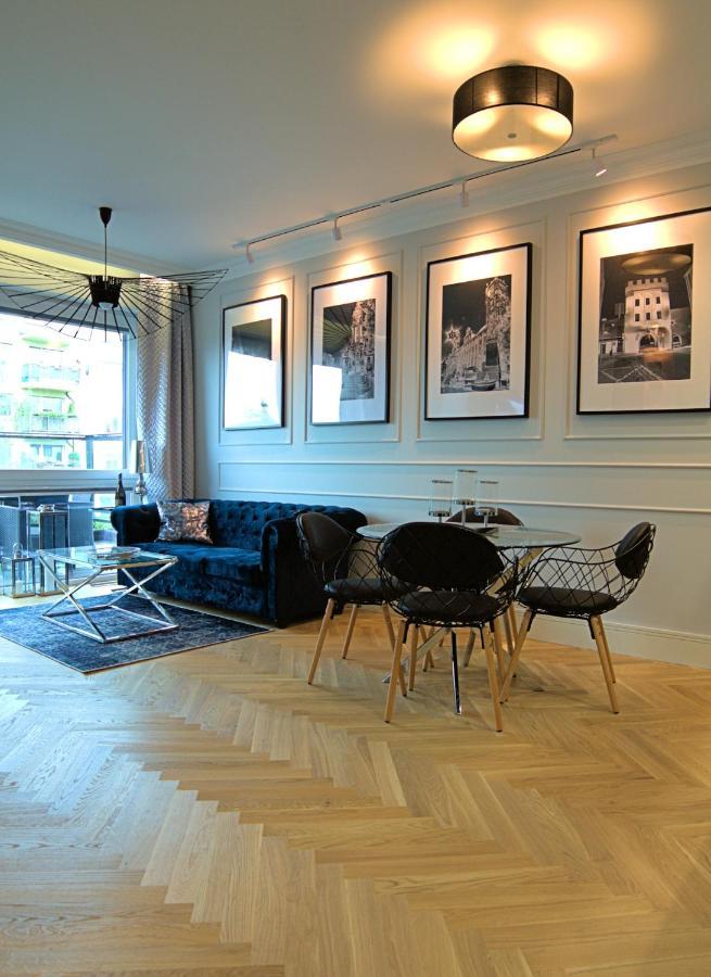 Blue Velvet Premium Apartments III ทอรูน ภายนอก รูปภาพ