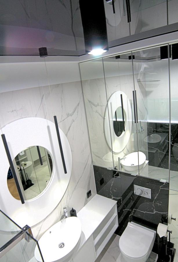 Blue Velvet Premium Apartments III ทอรูน ภายนอก รูปภาพ
